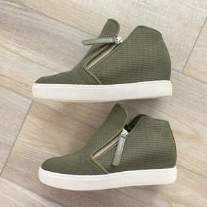 Steve Madden hidden wedge sneaker